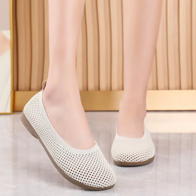 Old Beijing Cloth Shoes Work Shoes Women's Soft Sole Comfortable Work Flat Shoes Flying Woven Breathable Summer Hollow Mesh Sandals - Image 2