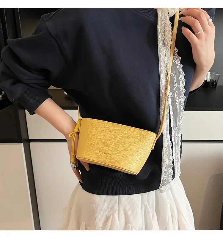 Women's Summer Shoulder Messenger Bag Beige Textured 2025 — feature 15
