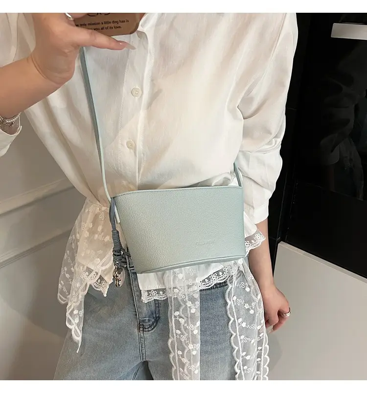 Women's Summer Shoulder Messenger Bag Beige Textured 2025 — feature 20