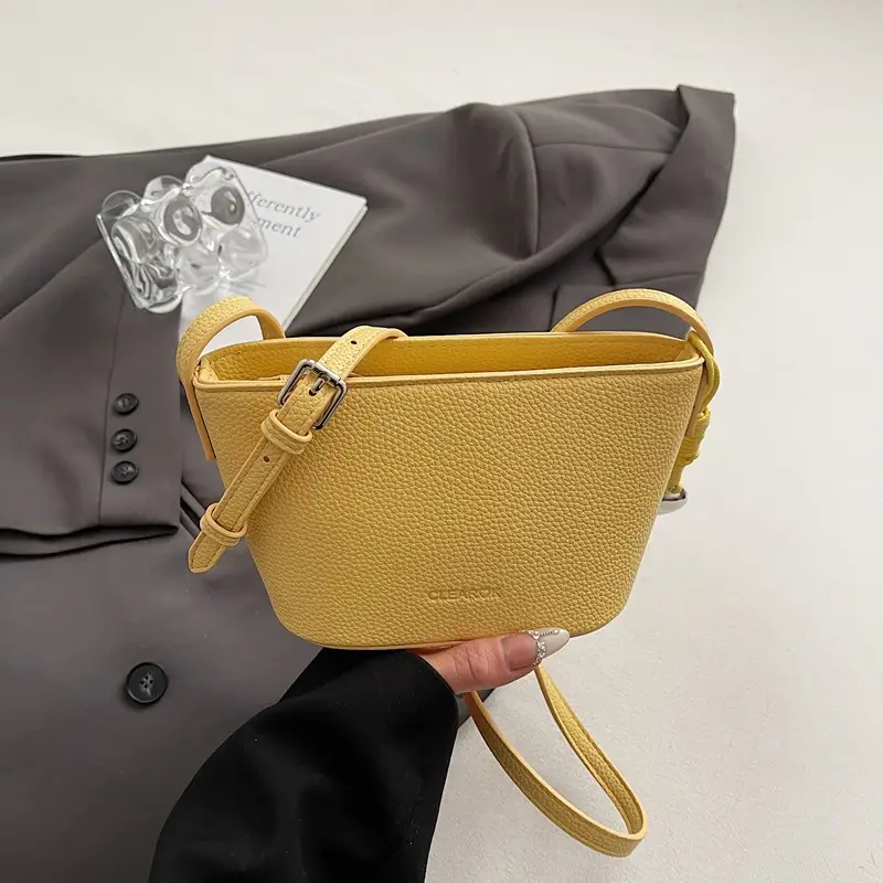 Women's Summer Shoulder Messenger Bag Beige Textured 2025 - Image 4
