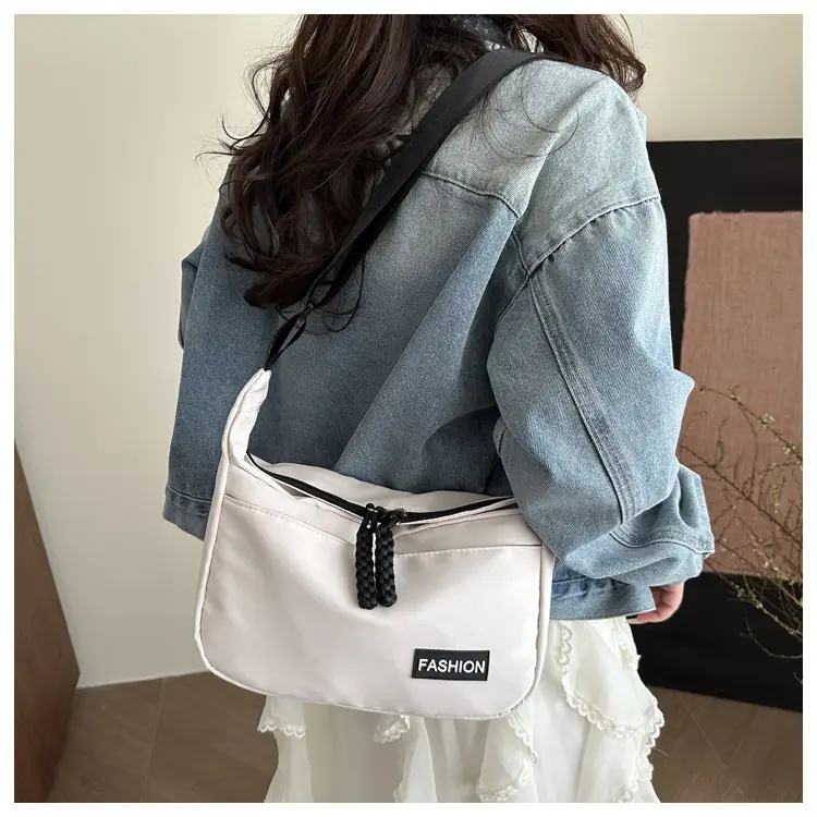 Women's Large Capacity Japanese Style Shoulder Crossbody Bag — feature 21