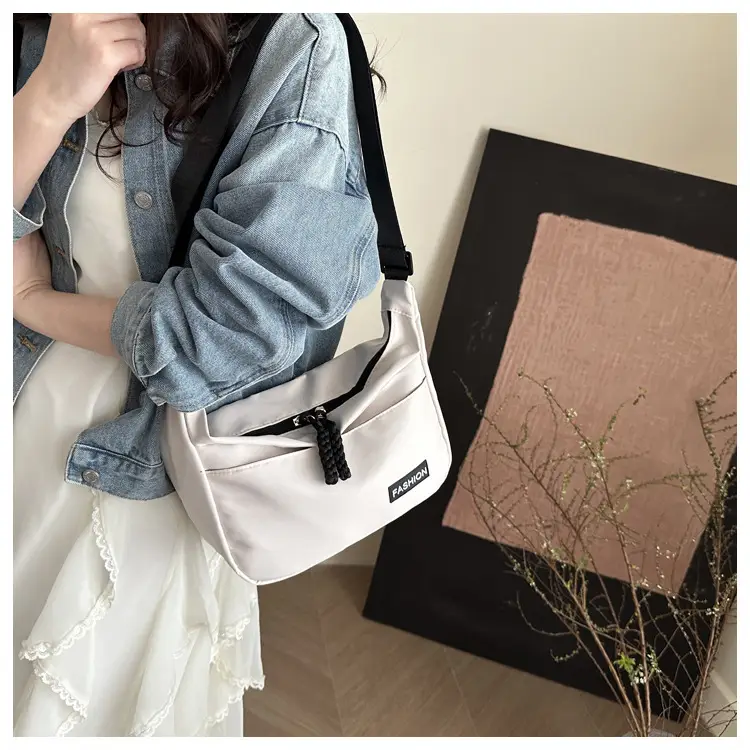 Women's Large Capacity Japanese Style Shoulder Crossbody Bag — feature 22