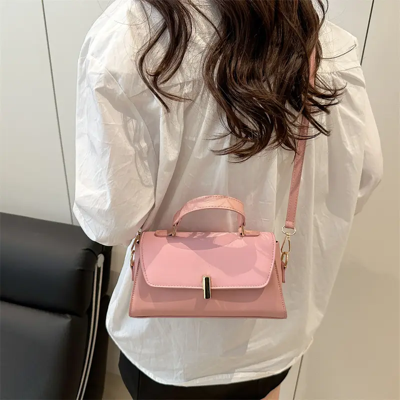 Black Textured Shoulder Bag for Women 2025 - Image 7