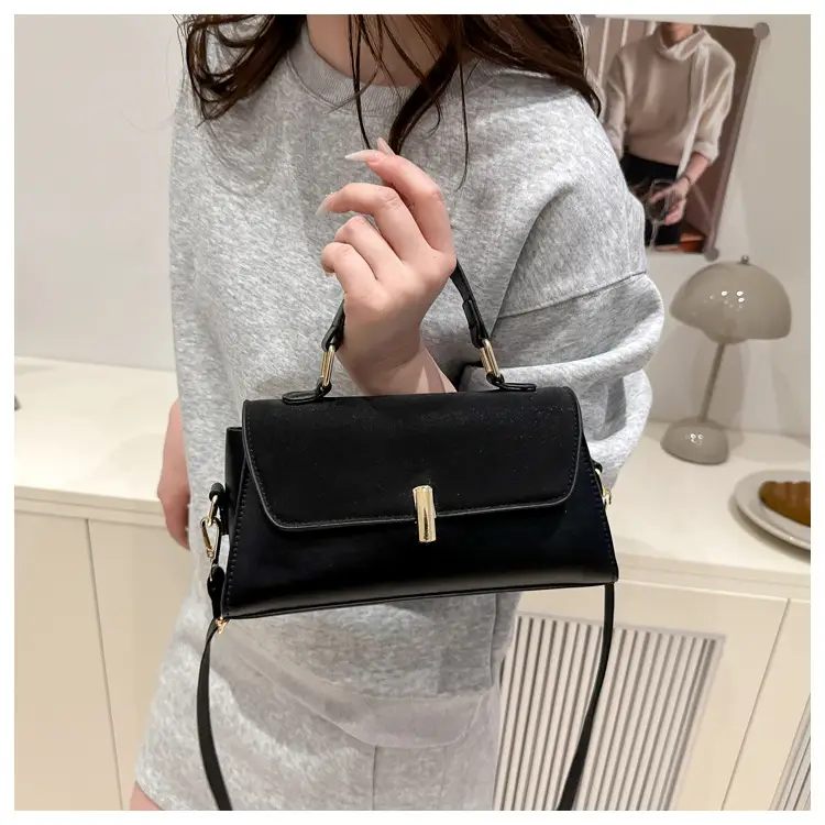 Black Textured Shoulder Bag for Women 2025 — feature 10
