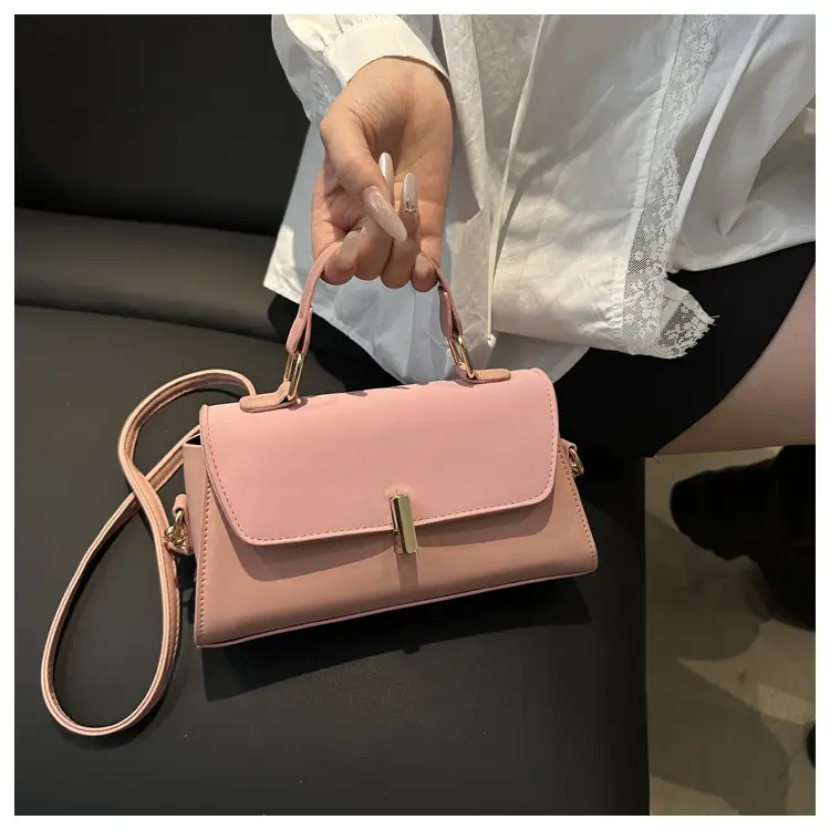 Black Textured Shoulder Bag for Women 2025 — feature 11