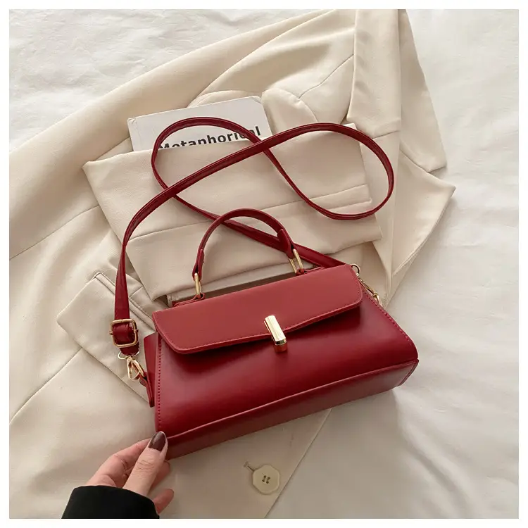 Black Textured Shoulder Bag for Women 2025 — feature 26