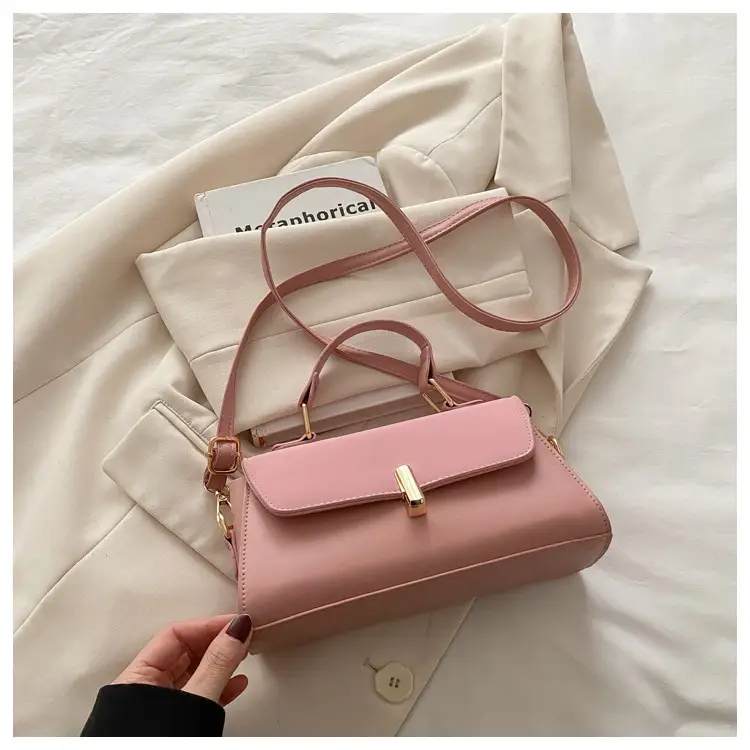 Black Textured Shoulder Bag for Women 2025 — feature 28