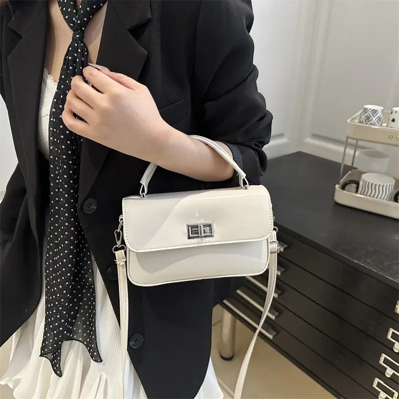 Elegant White Square Satchel Bag for Women - Image 6