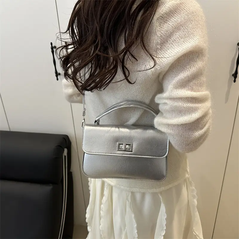 Elegant White Square Satchel Bag for Women - Image 8