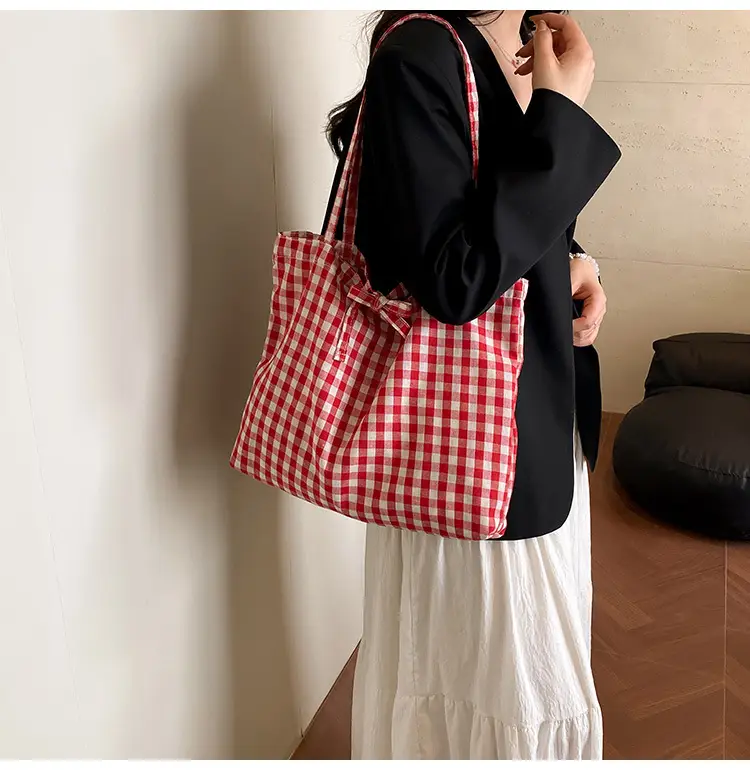 Red Plaid Canvas Shoulder Bag 2025 Large Capacity Travel Tote — feature 3