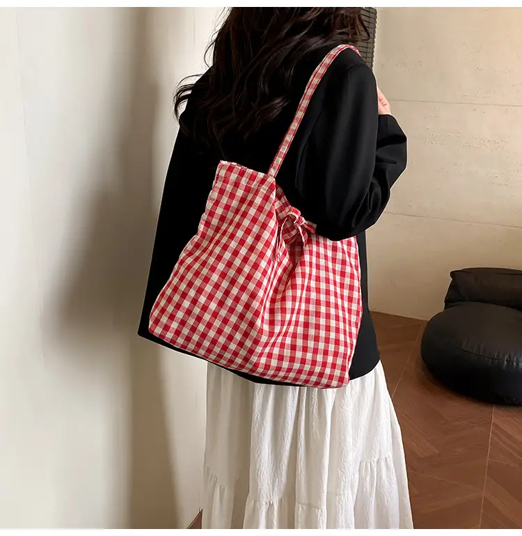 Red Plaid Canvas Shoulder Bag 2025 Large Capacity Travel Tote — feature 4