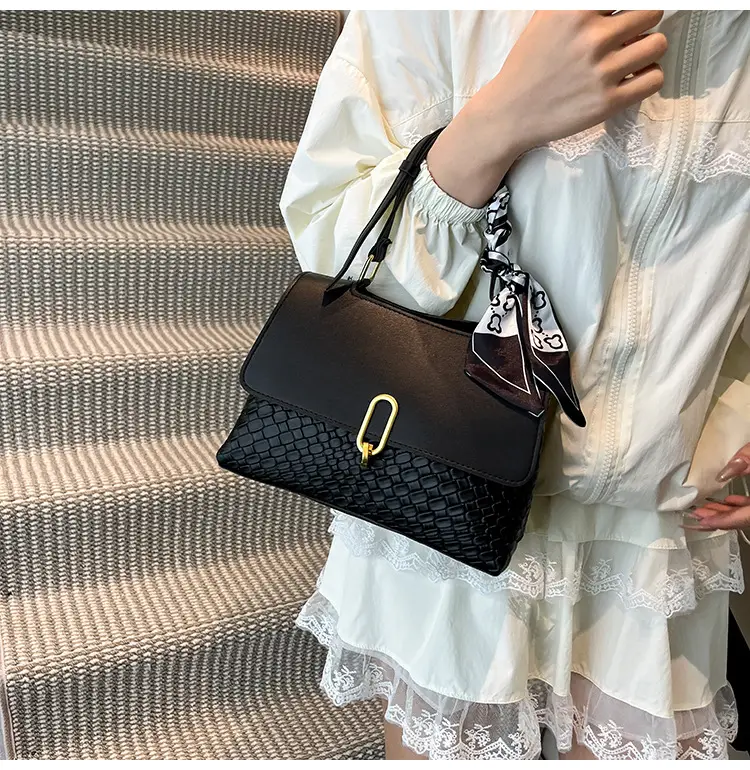 Women's Crossbody Shoulder Bag Cream White Embroidered 2025 — feature 17
