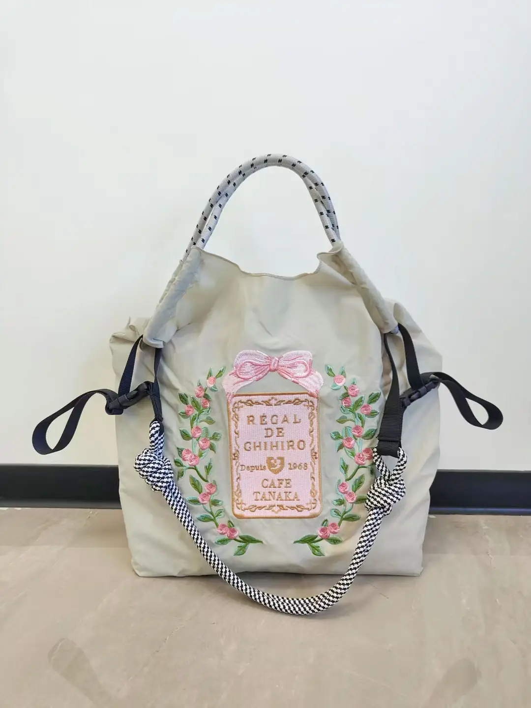 Blue Bottle Embroidered Large Capacity Tote Bag - Image 35