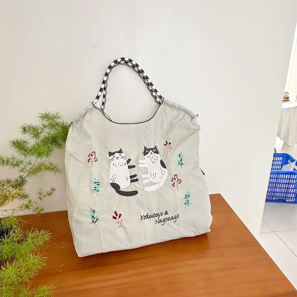 Blue Bottle Embroidered Large Capacity Tote Bag - Image 90