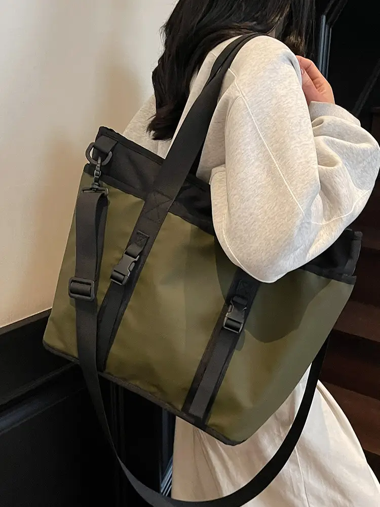 Trendy Black & White Shoulder Bag for Travel & Commute