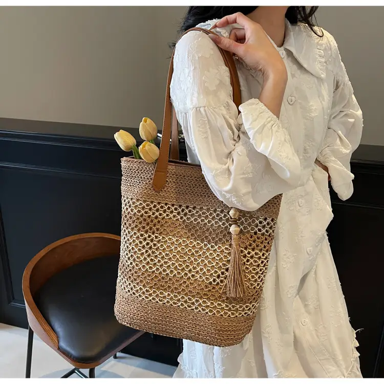 Straw Tote Bag Forest Color Casual Commute Vacation — feature 12