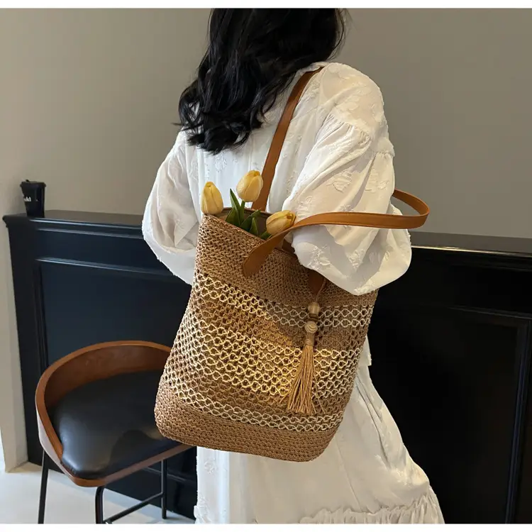 Straw Tote Bag Forest Color Casual Commute Vacation — feature 18