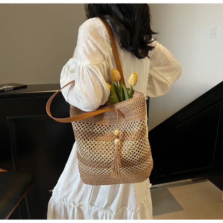 Straw Tote Bag Forest Color Casual Commute Vacation — feature 19