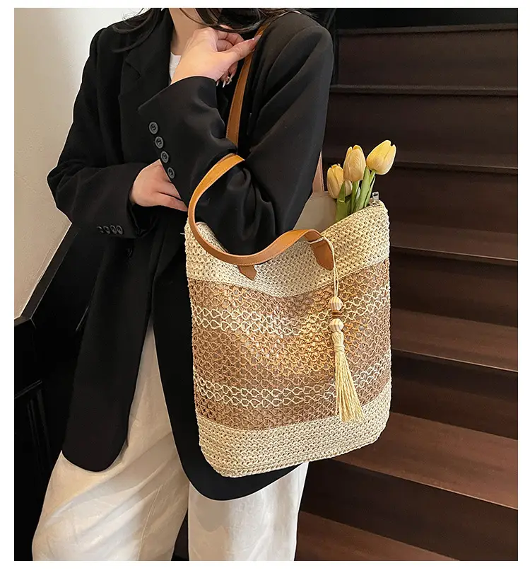 Straw Tote Bag Forest Color Casual Commute Vacation — feature 2