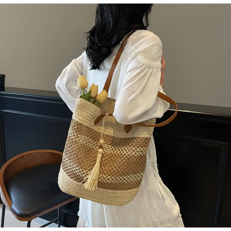 Straw Tote Bag Forest Color Casual Commute Vacation — feature 27