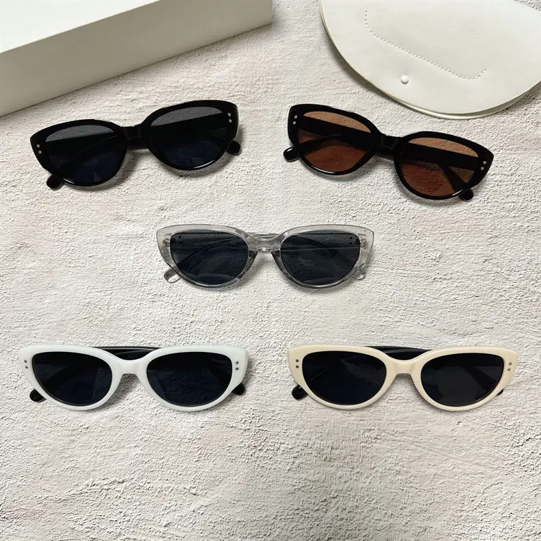 Queen Jiaer White Cat Eye Sunglasses for Men