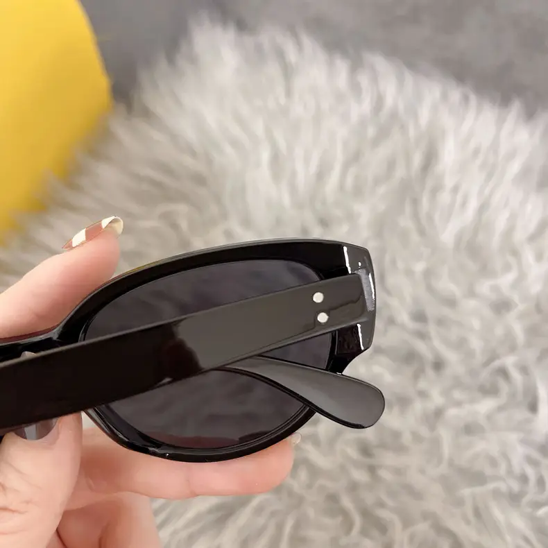 Queen Jiaer White Cat Eye Sunglasses for Men — feature 14
