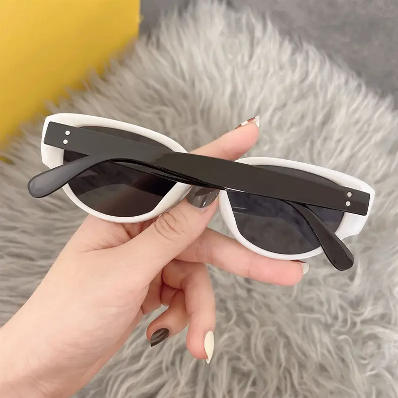 Queen Jiaer White Cat Eye Sunglasses for Men — feature 16
