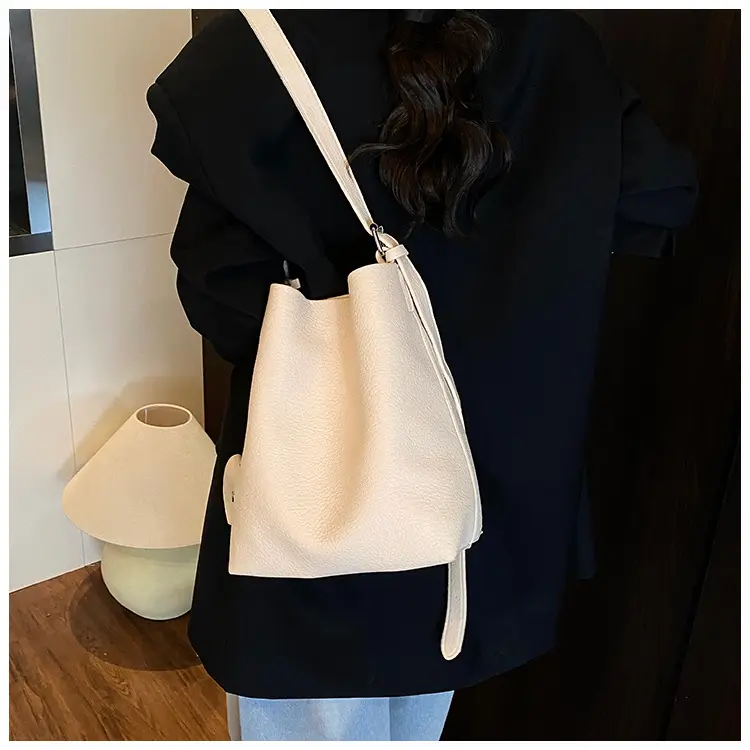 Black Leather Bucket Bag for Women 2025 — feature 11