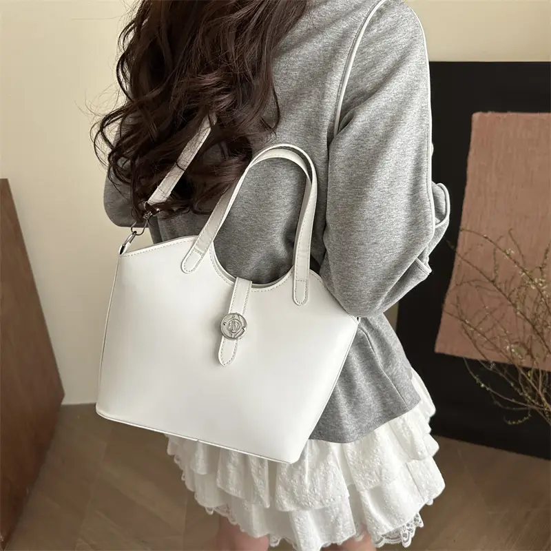 Green Vintage Niche Handbag for Women - Image 9