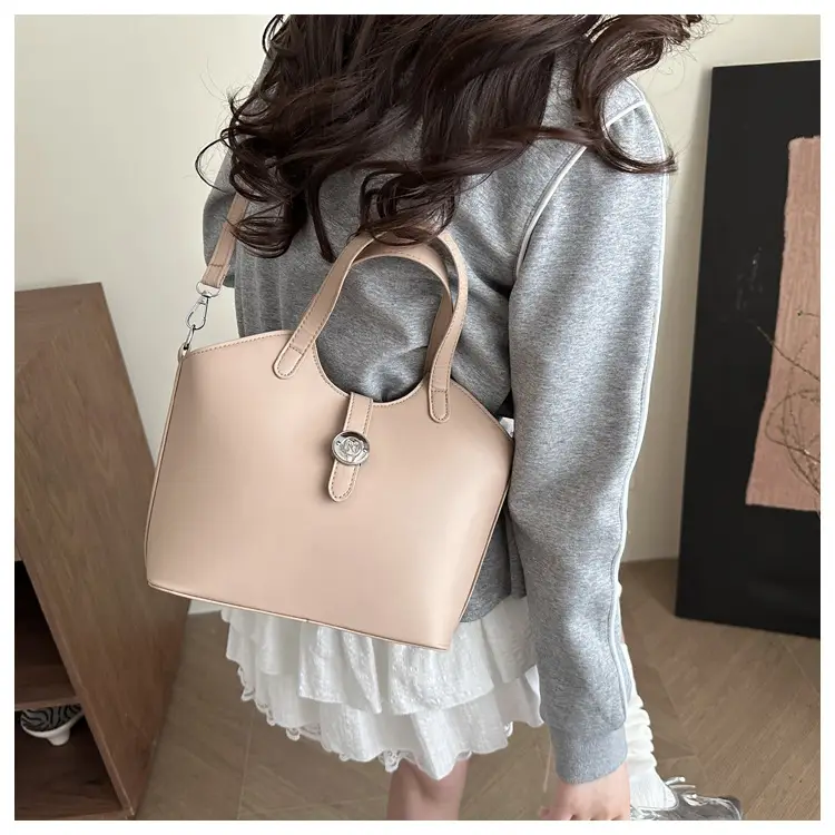 Green Vintage Niche Handbag for Women — feature 21