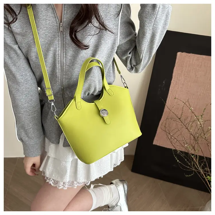 Green Vintage Niche Handbag for Women — feature 24