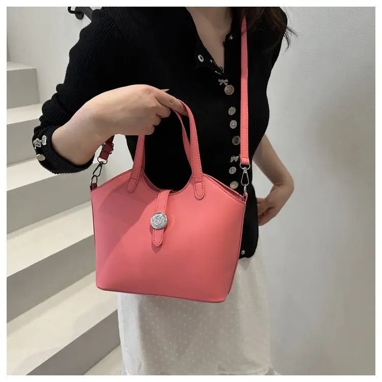 Green Vintage Niche Handbag for Women — feature 30