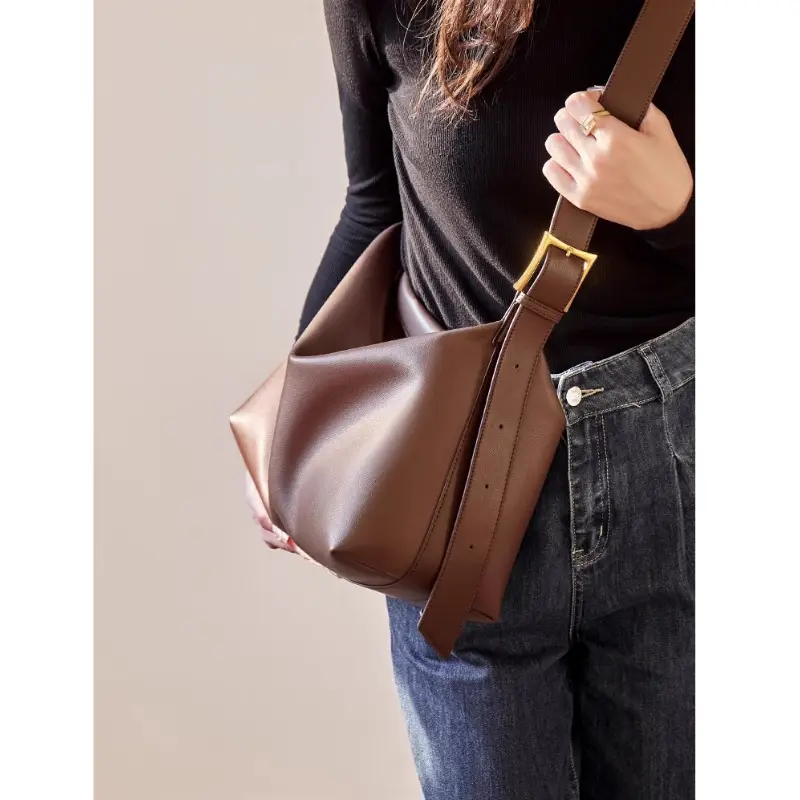 Women's Brown Leather Shoulder Bag with Crossbody Strap - Image 6