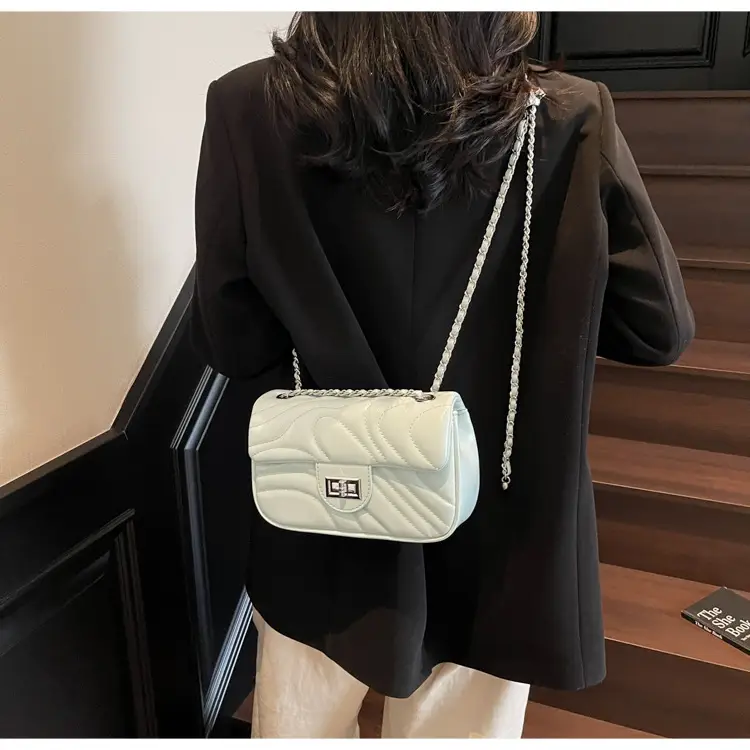 Black Chain Crossbody Bag Korean Style 2026 — feature 25