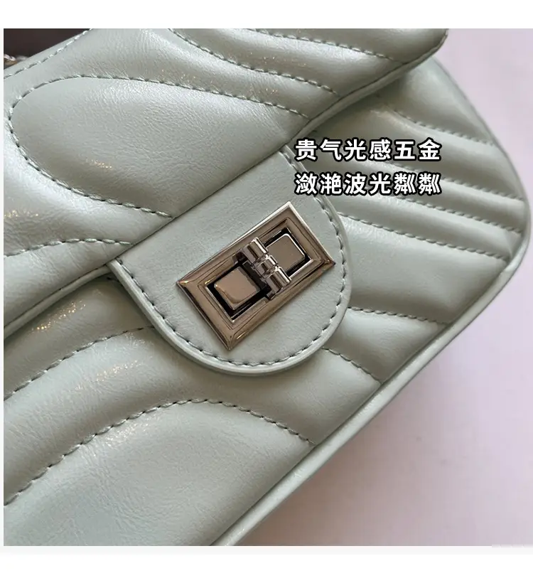 Black Chain Crossbody Bag Korean Style 2026 — feature 4