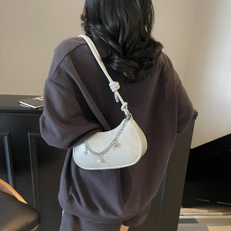 Elegant Yellow Chain Shoulder Bag for Women - Image 6