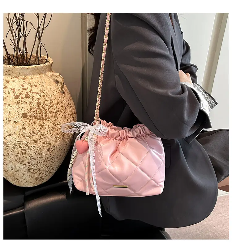 Quilted Chain Bucket Bag for Women 2025 New Fashion — feature 2