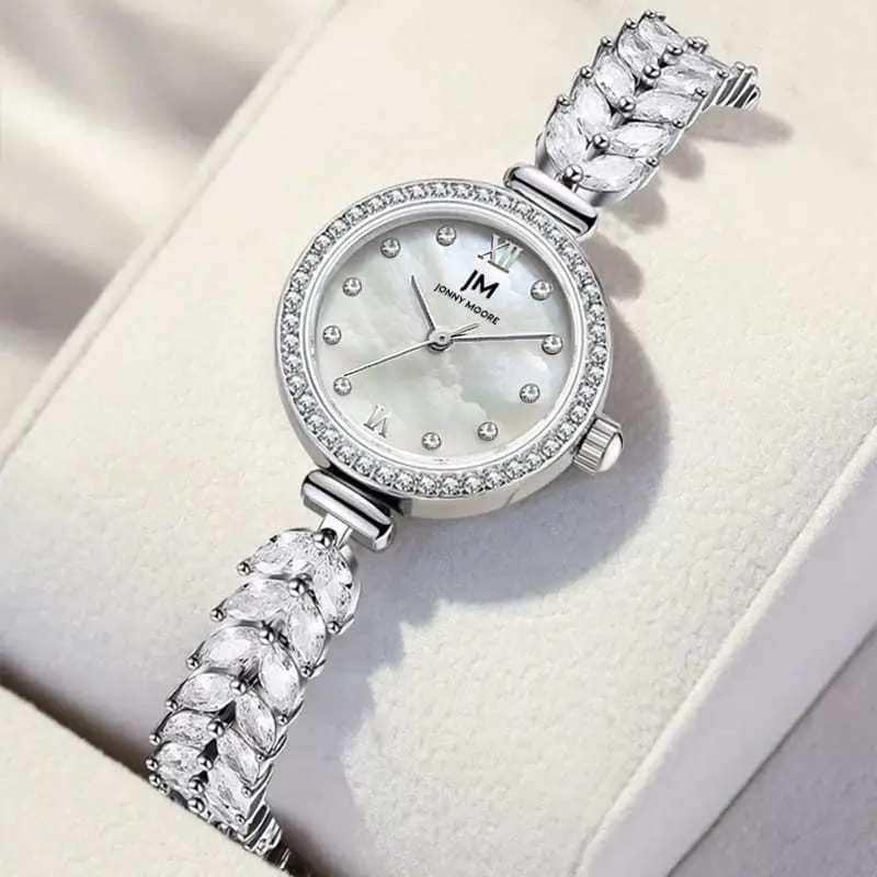 New Mermaid Watch Women's Exquisite Light Luxury Niche High-end Sense Bracelet Small Mermaid Quartz Women's Watch - Image 8