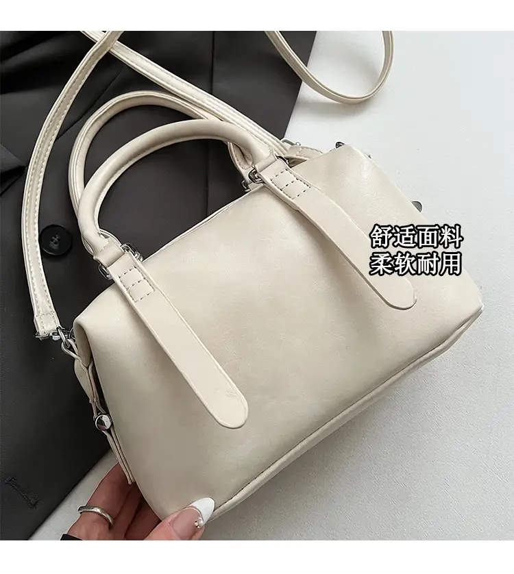 Light Blue Leather Handbag for Women 2026 — feature 3
