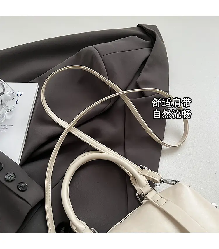 Light Blue Leather Handbag for Women 2026 — feature 6