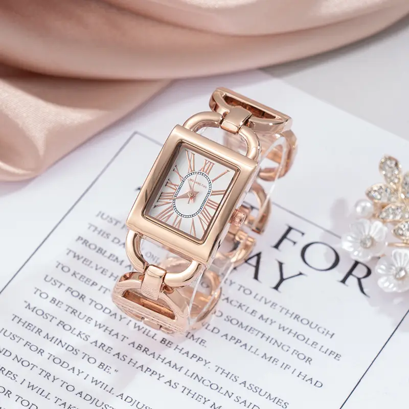 Rose Gold Rectangular Women's Quartz Watch with Roman Face - Image 4