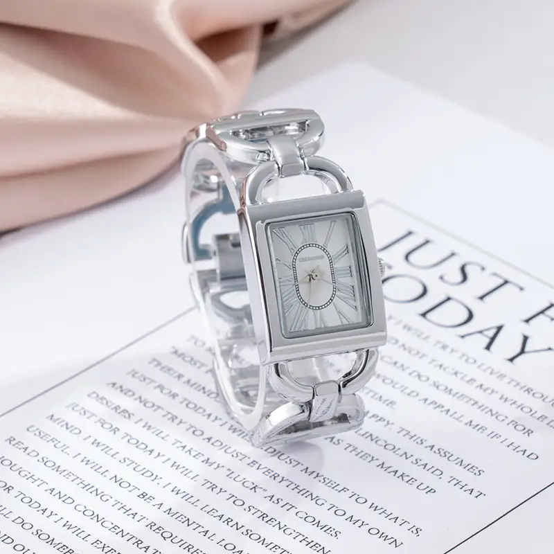Rose Gold Rectangular Women's Quartz Watch with Roman Face - Image 5