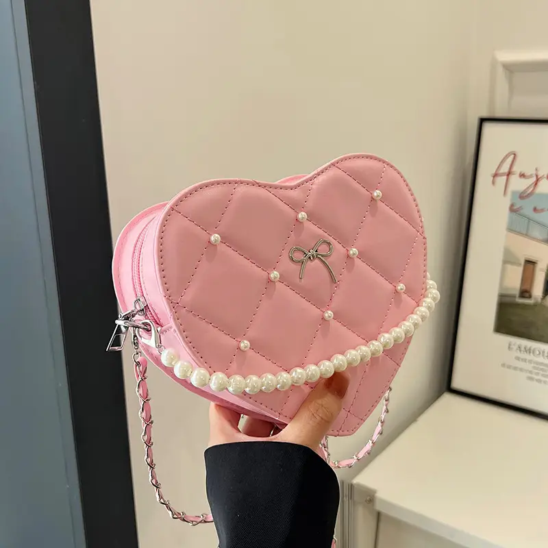 Pink Heart-Shaped Diamond Embossed Shoulder Bag for Women — feature 19