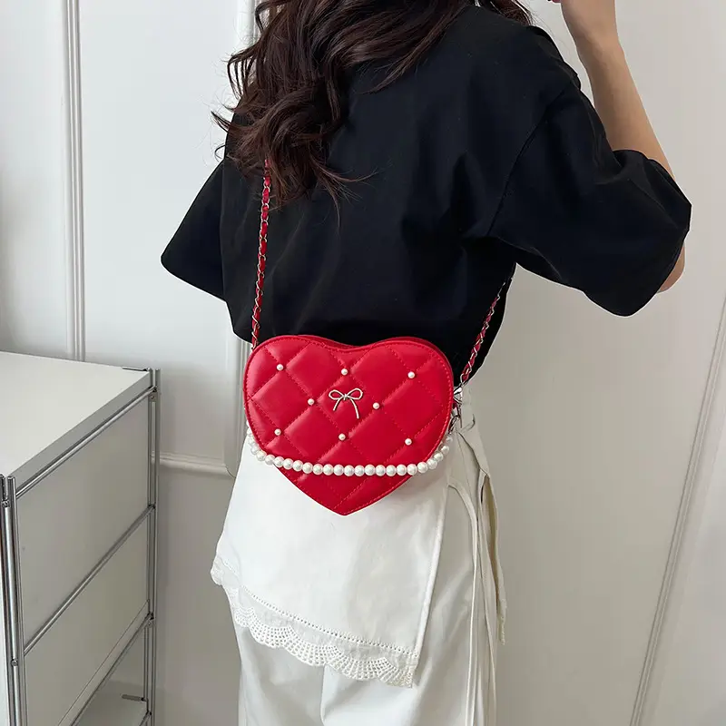 Pink Heart-Shaped Diamond Embossed Shoulder Bag for Women — feature 28
