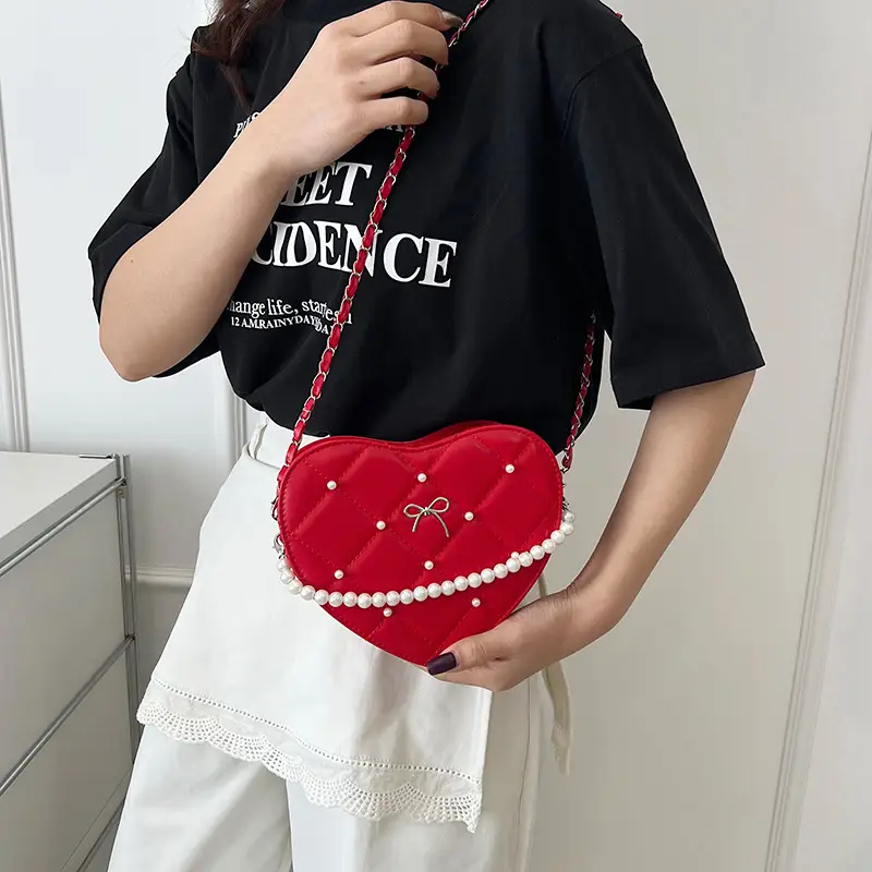 Pink Heart-Shaped Diamond Embossed Shoulder Bag for Women — feature 29