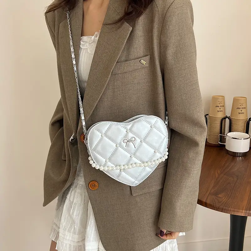 Pink Heart-Shaped Diamond Embossed Shoulder Bag for Women — feature 34