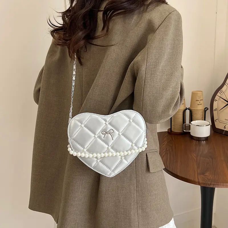 Pink Heart-Shaped Diamond Embossed Shoulder Bag for Women — feature 35