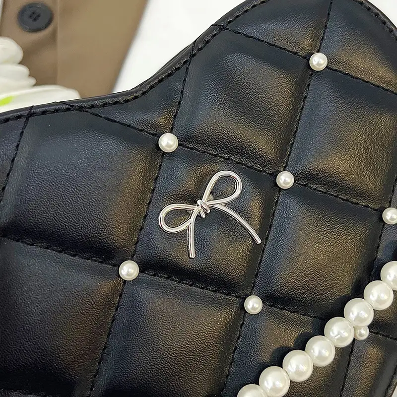 Pink Heart-Shaped Diamond Embossed Shoulder Bag for Women — feature 8