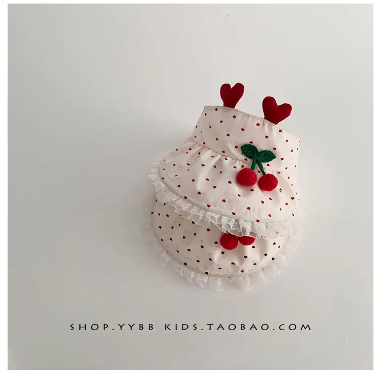 Baby Sun Hat with Duck Tongue & Heart Decor — feature 2