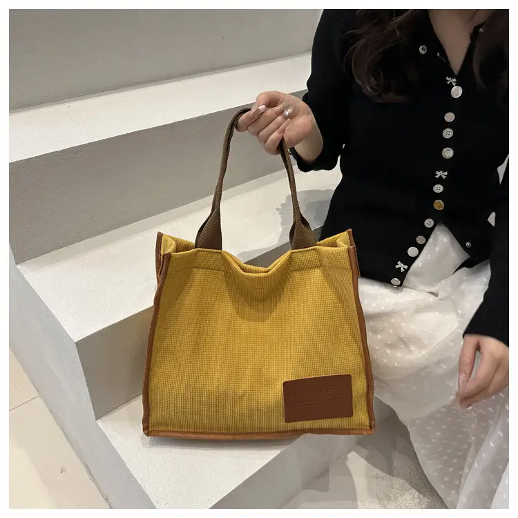 Women's Japanese Style Large Tote Bag 2025 — feature 14